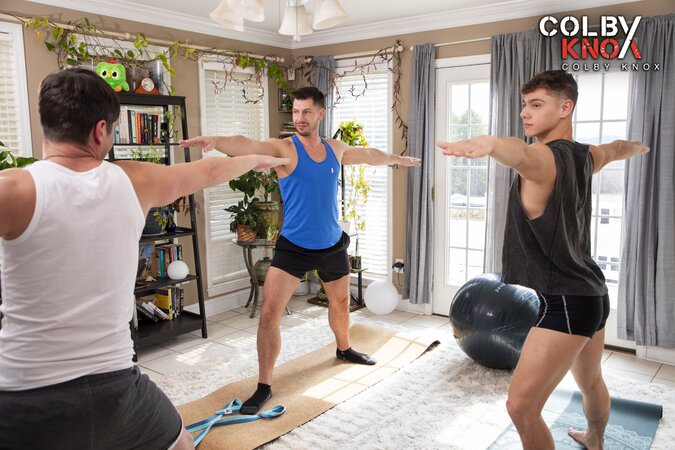 Jordan Starr and Benvi sneak away from yoga poses for a quiet flip hookup