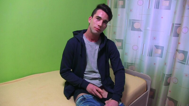 David from a burger restaurant takes a private bedroom cherry drill