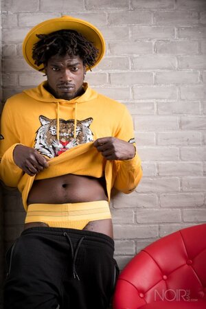 Devin Trez gets wild and reveals his big black cock for a solo session