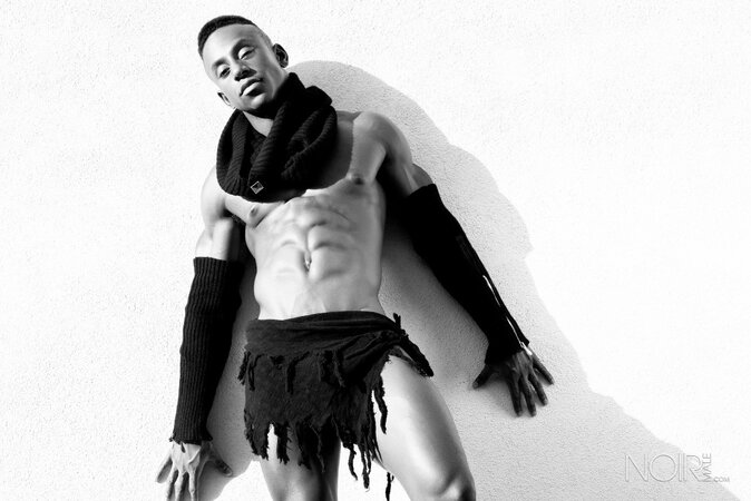 Liam Cyber gets totally naked to show off his smooth muscle body