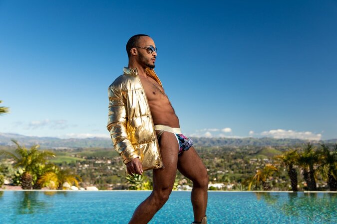 Dillon Diaz strips down completely naked for a steamy solo session