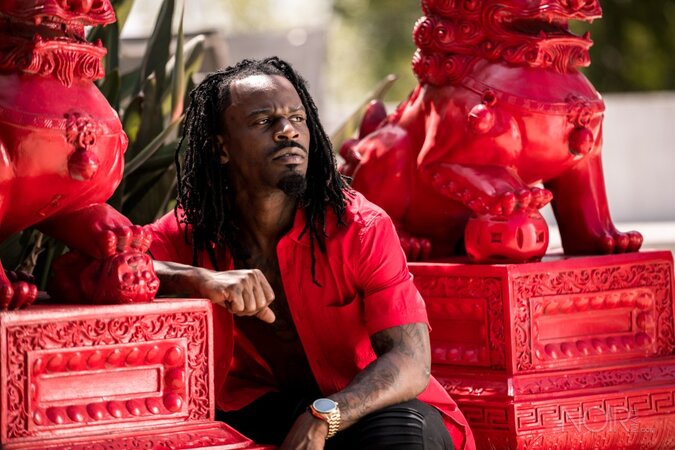 Black stud Fame opens up and shows his impressive package in an interview