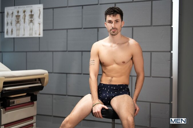 Dr Kane Fox gives Austin Spears an unusual treatment after a messy exam surprise