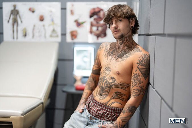 Dr Kane Fox gives Austin Spears an unusual treatment after a messy exam surprise