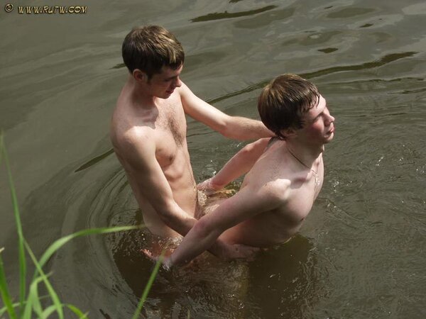 Twink gets his tight ass explored on a nice picnic