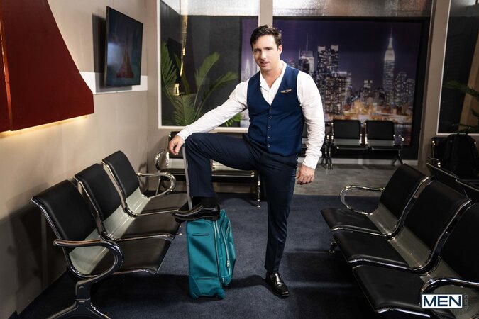 Reese Rideout upgrades Joey Mills to first class after a deep airport fuck