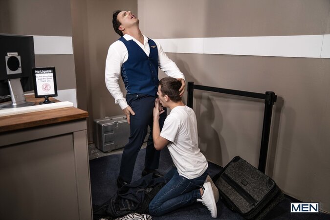 Reese Rideout upgrades Joey Mills to first class after a deep airport fuck