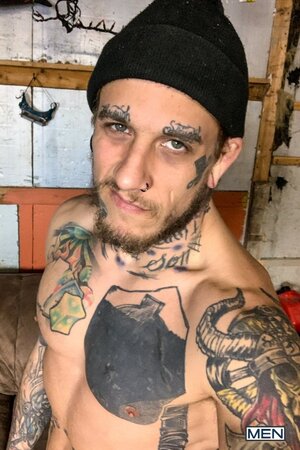 Tattooed hunk Bo Sinn strips down completely for a hot solo show