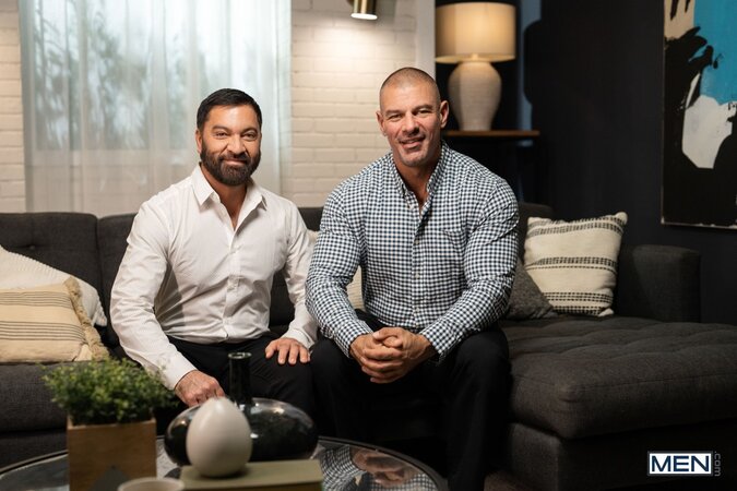Dominic Pacifico brings Ed Steel home for a secret silver fox fuck