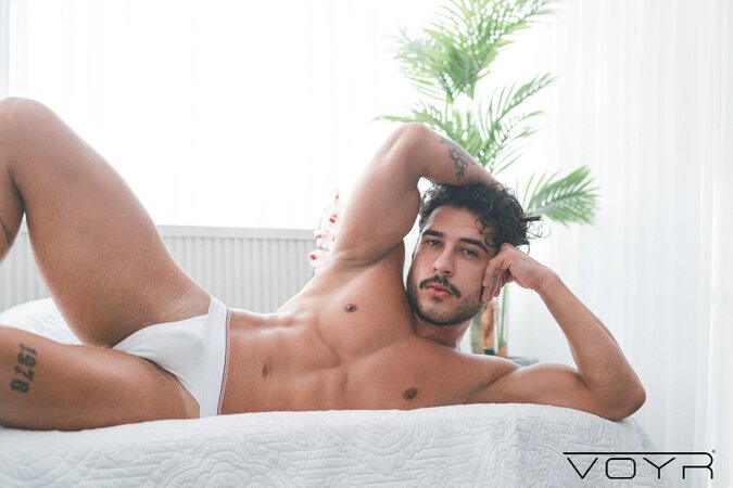 Caio Rodrigues Marcus Felix and Rodrigo Silva share a 3-way flip fuck