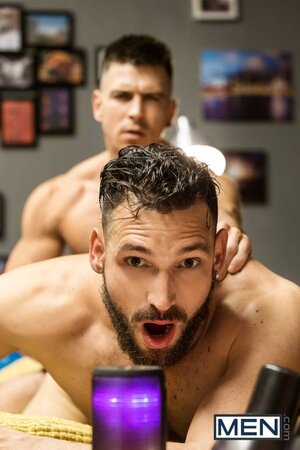 Paddy O Brian uploads his mind into a hunky body to fuck Enzo Rimenez