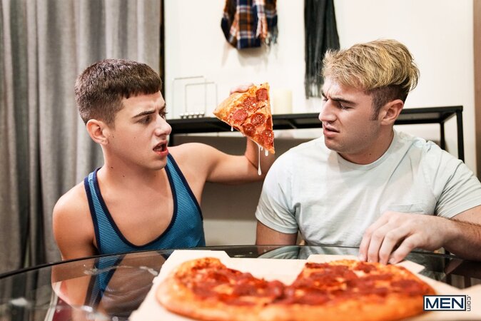 Archie and Joey Mills turn wild app antics into a hot and heavy facial