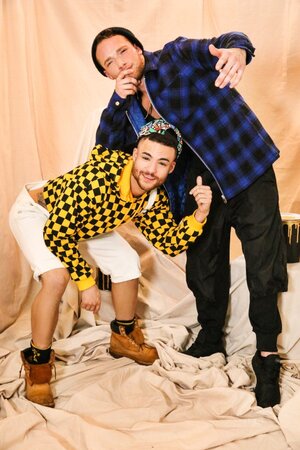 Beaux Banks and Derek Reed swap blowjobs for a nostalgic 90s fuck session