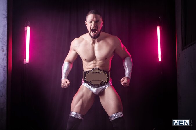 Alex Mecum refs a raw wrestling match between Malik Delgaty and Skyy Knox