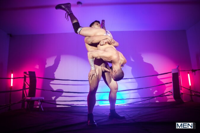 Alex Mecum refs a raw wrestling match between Malik Delgaty and Skyy Knox
