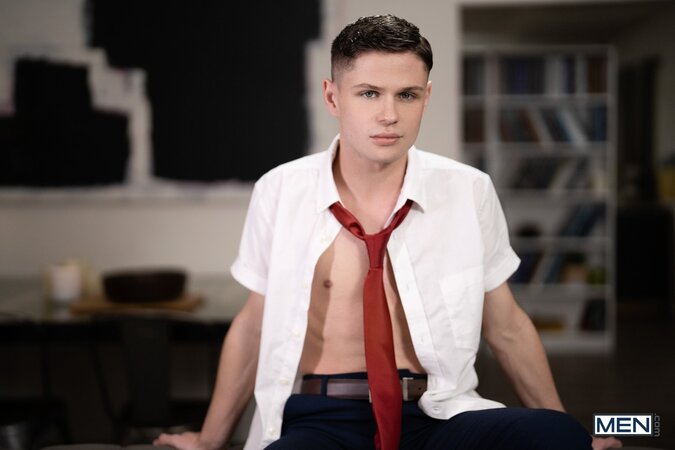 Bearded daddy Morgan Thicke drills young campaigner Dylan Hayes hard