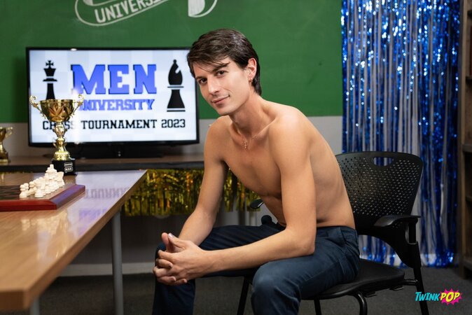 Luke Connors catches Troye Dean cheating at chess and fucks him raw