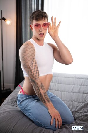 Finn August follows Dom King after catching his scent and gets much closer than planned
