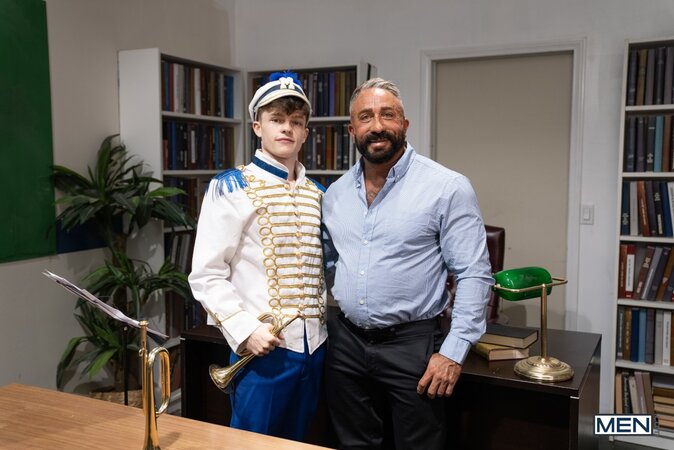 Jake Preston blows professor Ken Rock before drilling him over the desk