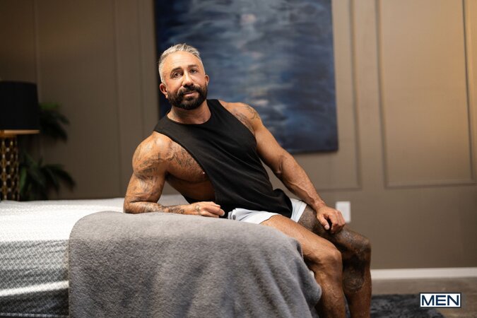 Adam Awbride distracts daddy Ken Rock and turns him into a helpless bottom
