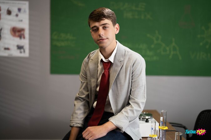Jake Preston and Joey Mills skip chemistry class for a desk fuck