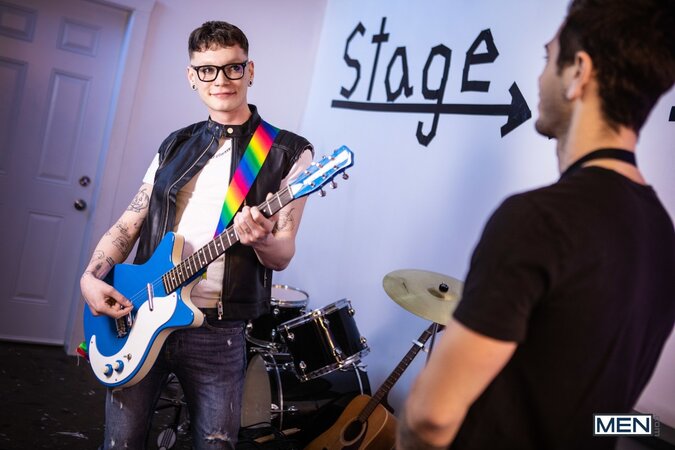 Dex Parker catches Marco Bianchi backstage and trades band access for a rough hookup