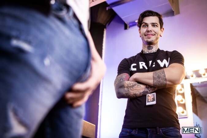 Dex Parker catches Marco Bianchi backstage and trades band access for a rough hookup