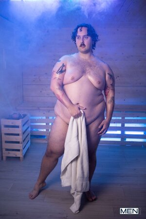Marcus Mcneill gets hands on with Thick Angel before the sauna gets filthy