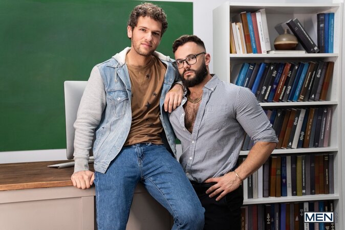 Hairy teacher Bunker gives Hayden Harding a deep and messy facial lesson