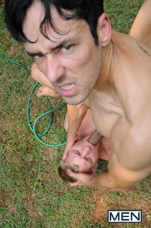 Gavin Waters finds gardener Rafael Alencar outdoors and turns yard work into hard sex