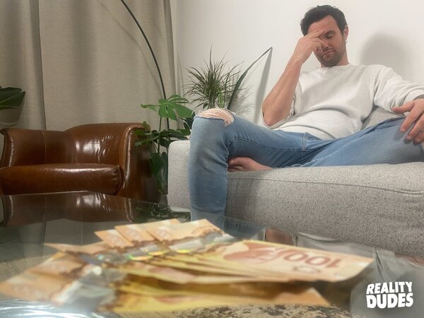 Trent King turns lottery cash into a private deal that Beau Reed cannot refuse