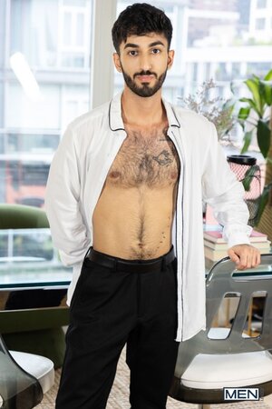 Jona Ortiz seals the office deal by drilling hairy boss Ari Yummey hard