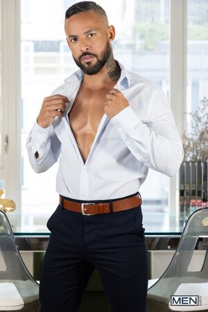 Jona Ortiz seals the office deal by drilling hairy boss Ari Yummey hard