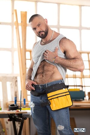 Builder Jacob Lord catches architect Ross Hurston and fucks him on the drafting table