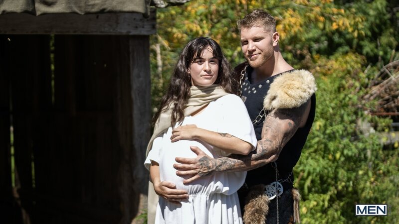 Sumner Blayne travels to Gaul to seduce massive warrior Filou Fitt for an empire plot