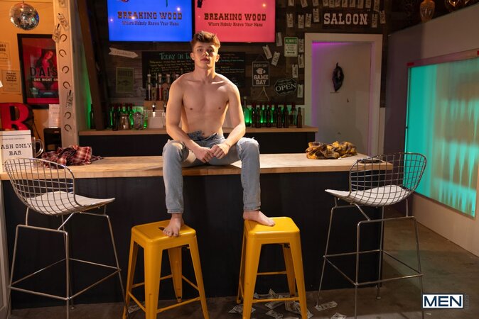Jake Preston tips dancer Tony Genius then gets him alone on the mechanical bull
