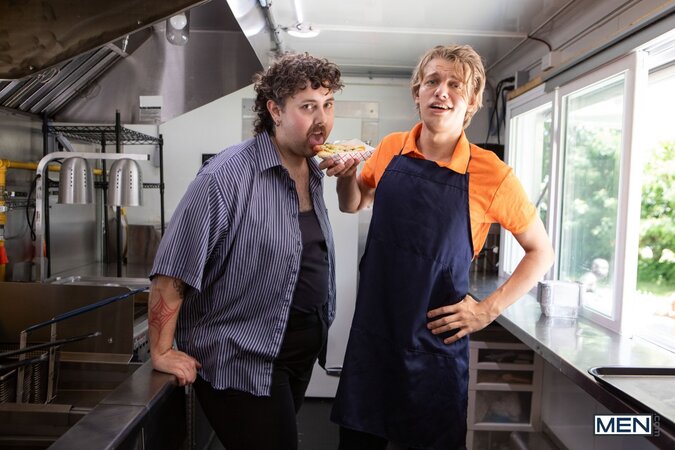 Leo Louis cums on a hot dog before pounding Thick Angel in the food truck