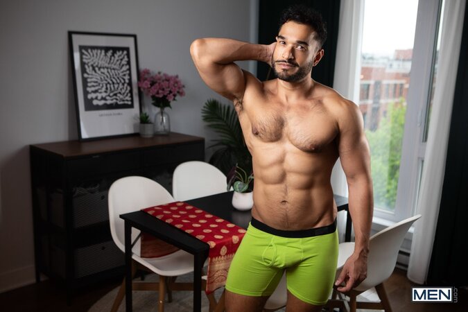 Raj sneaks into the kitchen to give twink Benny Fox a proper pounding