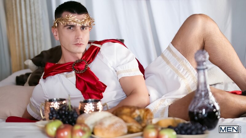 Caesar MrDeepVoice gets fucked on his throne by gladiator Dom King
