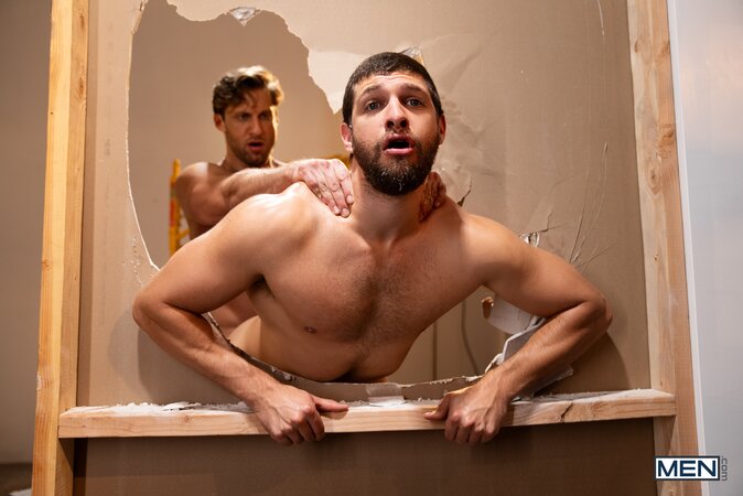 Dom King frees Mu from a wall then makes sure the rescue gets much dirtier