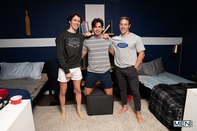 Ashton Summers gets a private frat tour with Kyle Fletcher and Cristiano