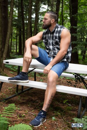 Chuck Conrad stalks Sam Ledger campsite before proving the legend is real