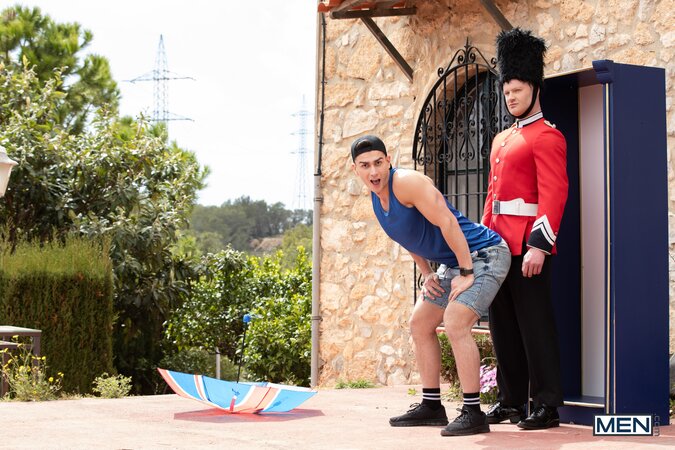 MrDeepVoice teases palace guard Cole until both sneak away for a private reward