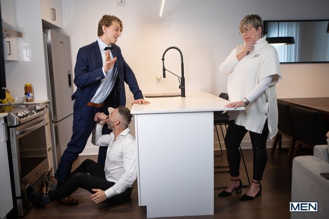 Prom date student Leo Louis bends silver fox daddy Leo Bacchus over the counter