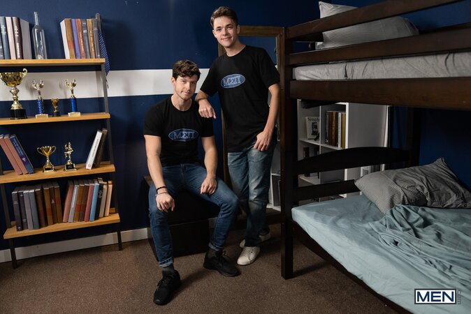 Frat bro Finn Harding sticks his huge cock through a mattress for Troye Dean