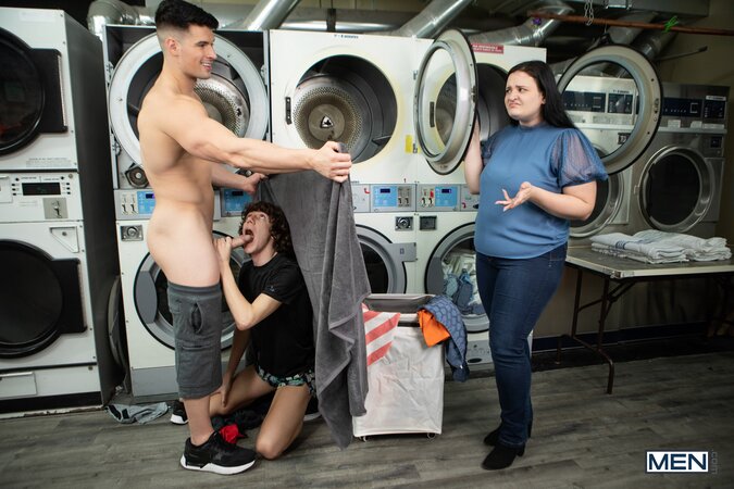 Malik Delgaty distracts Cristiano at the laundromat then gives him the spin cycle