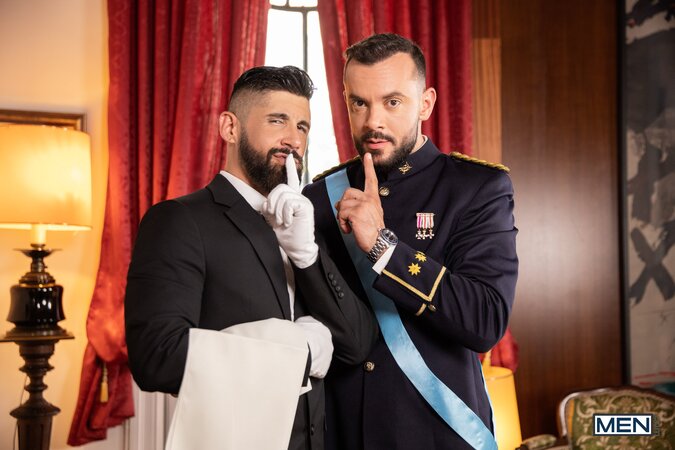 Sir Peter seduces palace waiter Justin Jett