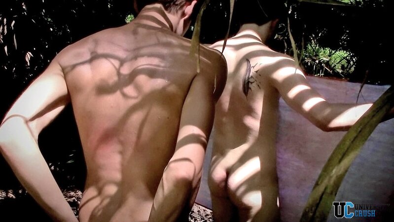 Dustin Knox and Damian Blue fucking bareback