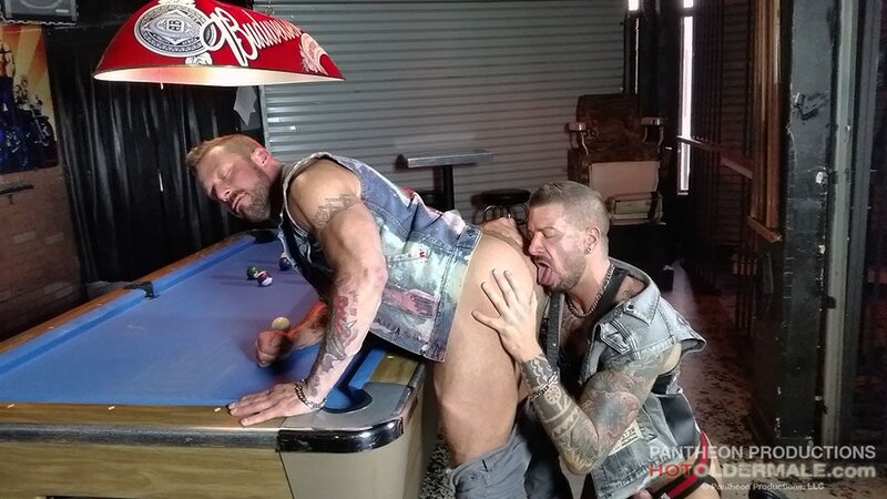 Hugh Hunter gets fucked by Dolf Dietrich