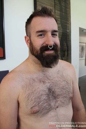 Runner Hayes shows off his body